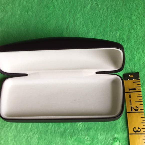 Anne Klein hardshell eyeglasses case - Picture 7 of 8
